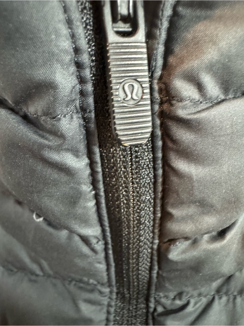 Lululemon Women’s Quilted Hooded Puffer Jacket - Black 6 - Picture 5 of 10